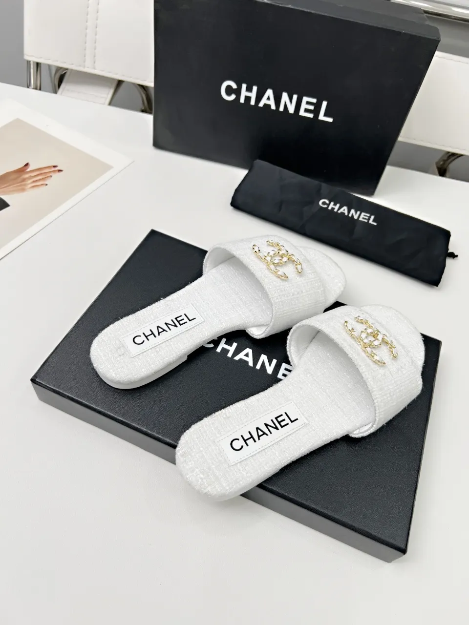 👟👟Ex-factory price 400👟👟 Genuine leather sole +40 chanel Chanel 2025 new slippers🔥🔥 Official website counter, fabric sheepskin, lining sheepskin, foot pad goatskin, 3 colors optional, size 35-42, rubber sole genuine leather sole +40